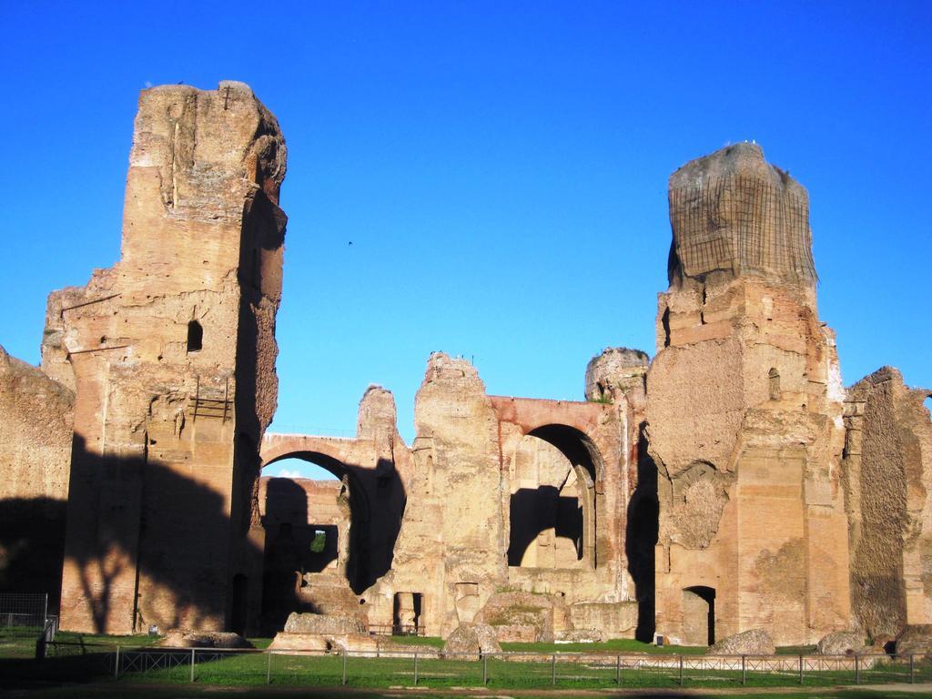 Vacanze Romane Colosseum ภายนอก รูปภาพ
