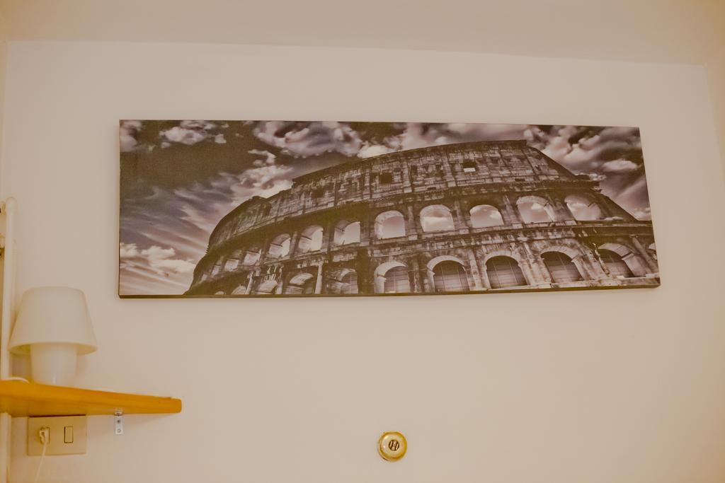 Vacanze Romane Colosseum ภายนอก รูปภาพ